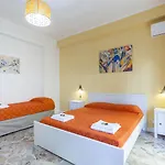 Bed & Breakfast Coffee And 3*