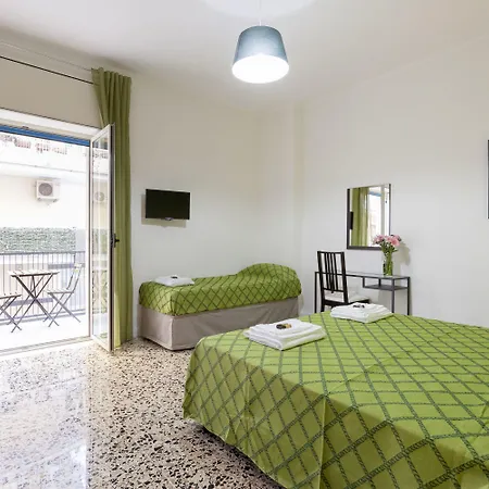 Coffee And Bed and Breakfast 3*