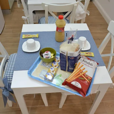 Coffee And 3* Pompeya