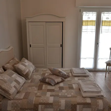 Coffee And Bed and Breakfast