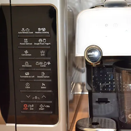 Coffee And Bed and Breakfast