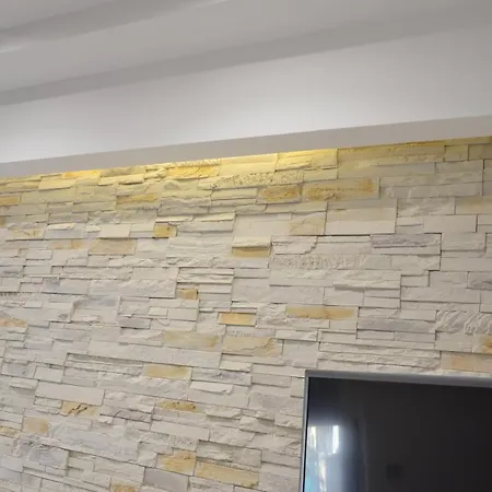 Bed and Breakfast Coffee And 3*