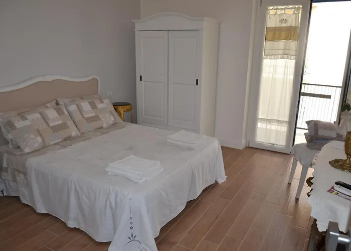 Coffee And 3* Pompei