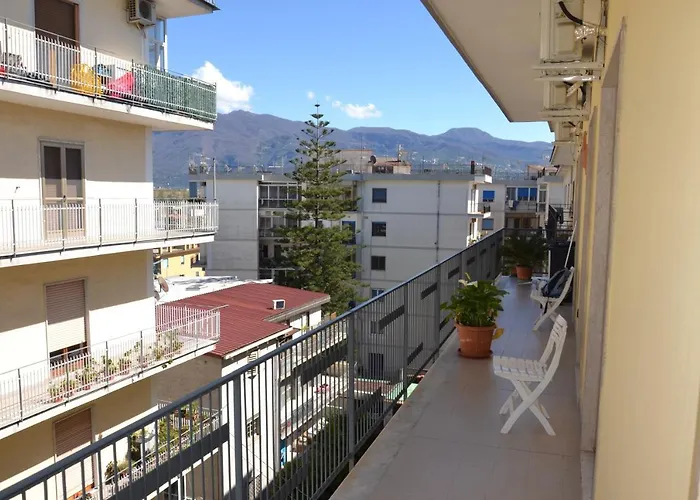 Coffee And Bed & Breakfast 3*